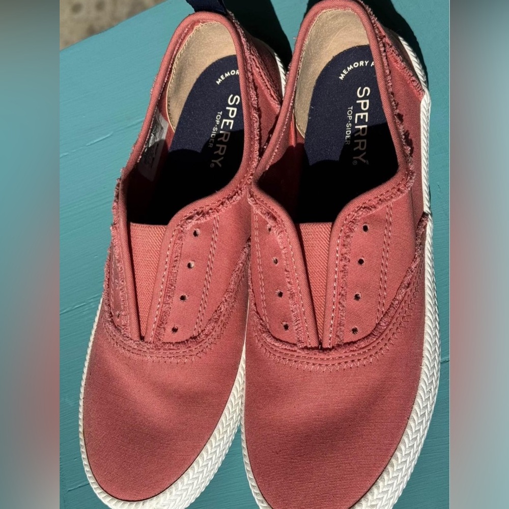 Sperry slip on canvas women’s shoes size 9